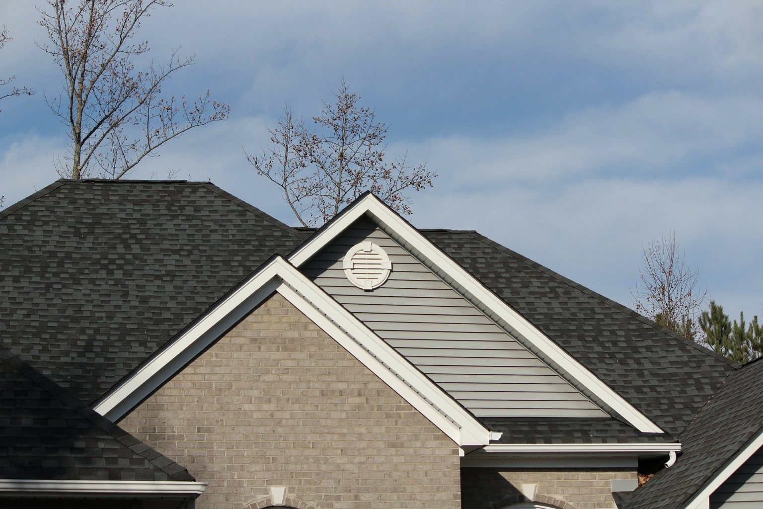 What Are Some Of The Pros And Contras Of The Various Roofing Material Types?
